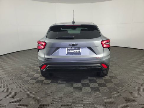 New 2026 Chevrolet Trax RS FWD image 5