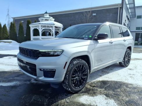 Used 2022 Jeep Grand Cherokee L Summit AWD/4WD image 2