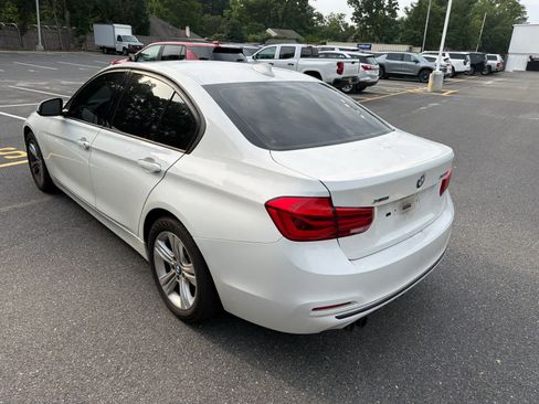 Used 2016 BMW 328i xDrive Sedan AWD/4WD image 4