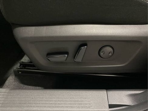 Certified 2025 Nissan Rogue SV AWD/4WD image 10