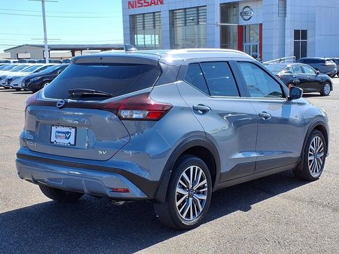 Used 2024 Nissan Kicks SV image 7