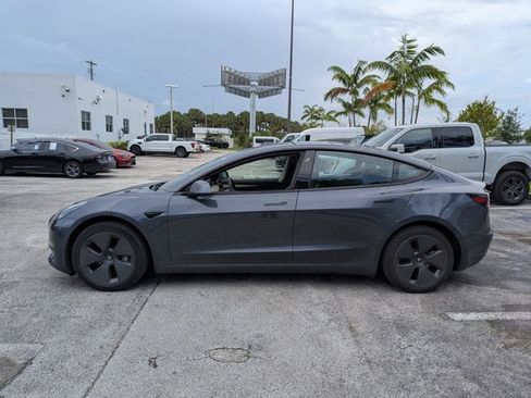 Used 2021 Tesla Model 3 Standard Range RWD image 8