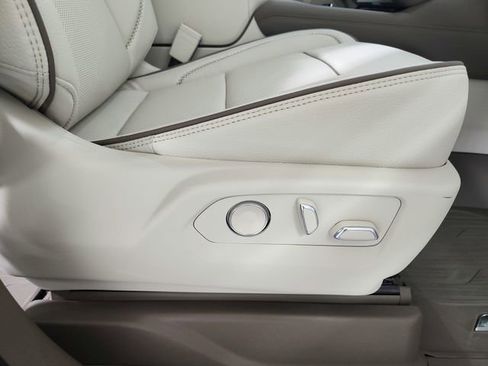 New 2026 GMC Yukon Denali w/ Sun & Power Step Package AWD/4WD image 41