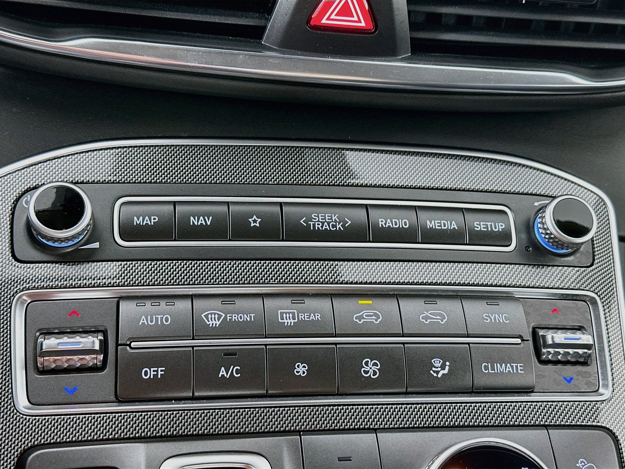Certified 2023 Hyundai Santa Fe SEL w/ Premium Package AWD/4WD image 16
