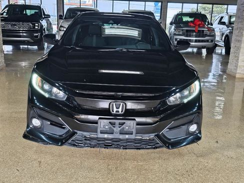 Used 2021 Honda Civic Sport image 2