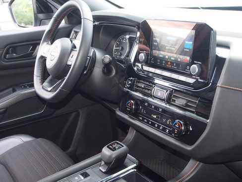 Used 2023 Nissan Pathfinder Rock Creek AWD/4WD image 10