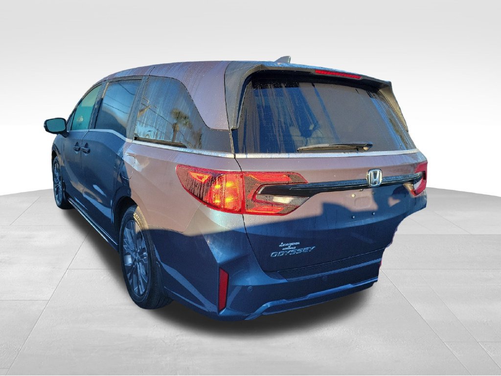 Used 2025 Honda Odyssey Touring image 16