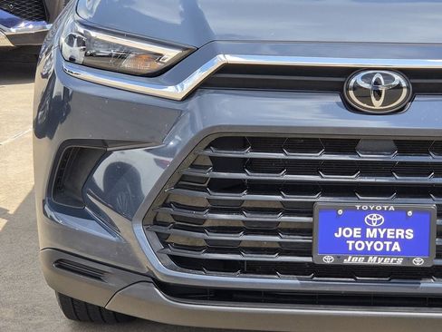Used 2025 Toyota Grand Highlander FWD image 5