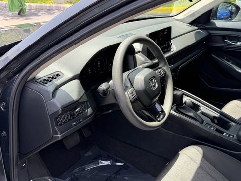 Used 2023 Honda Accord EX image 12