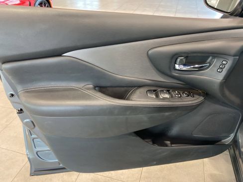 Used 2020 Nissan Murano SL image 17