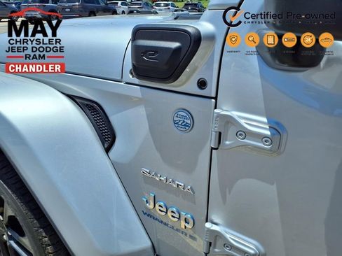 Used 2023 Jeep Wrangler Unlimited Sahara w/ Cold Weather Group AWD/4WD image 16