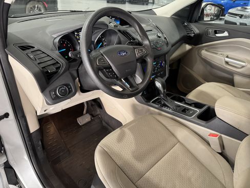 Used 2018 Ford Escape SE w/ Ford Safe & Smart Package image 27