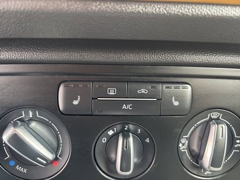 Used 2016 Volkswagen Beetle 1.8T Dune image 21