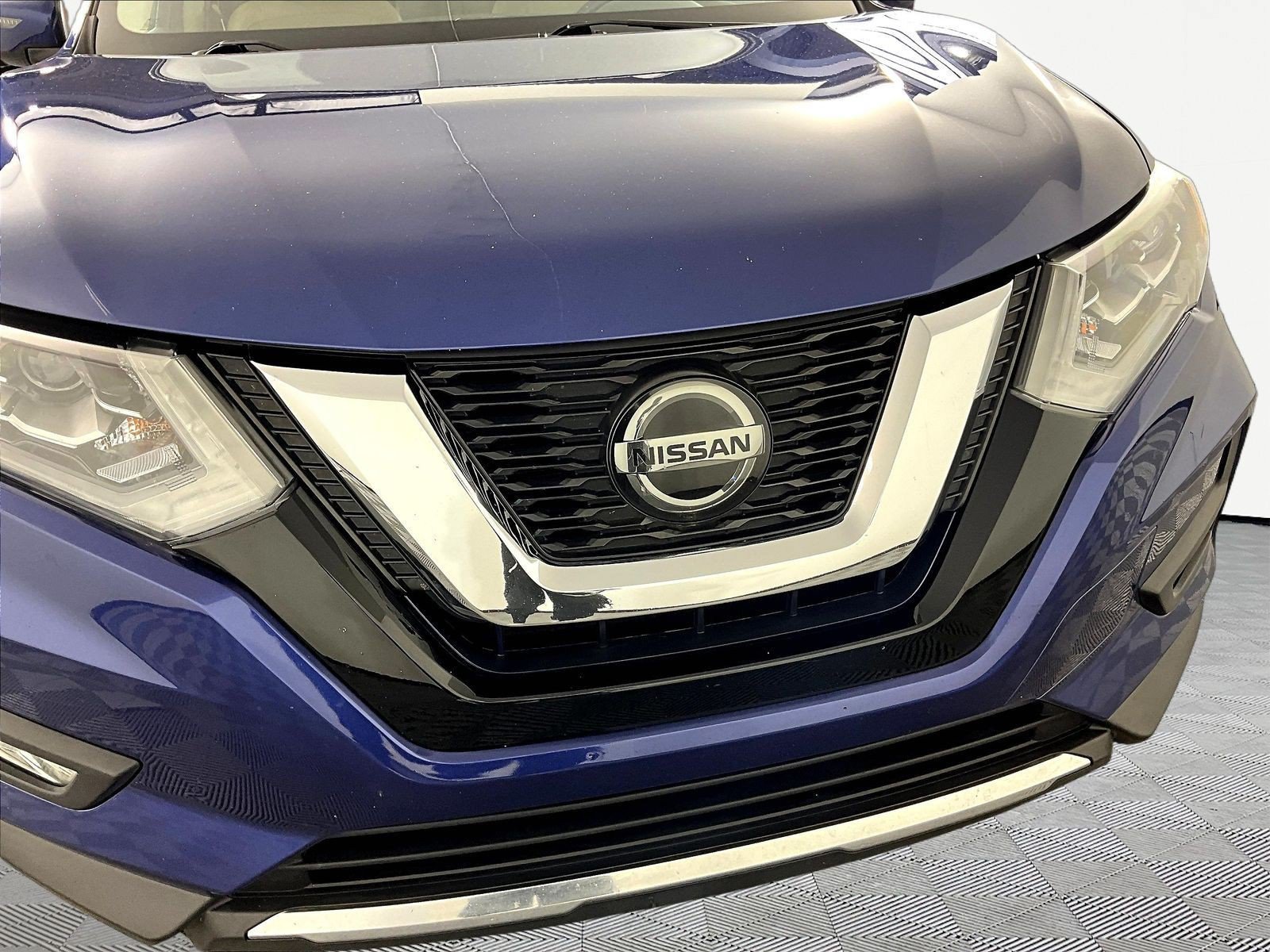 Used 2018 Nissan Rogue SL w/ Premium Package AWD/4WD image 28