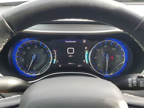 Used 2020 Chrysler Pacifica Touring-L Plus FWD image 16