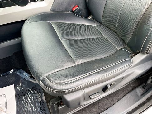 Used 2022 Ford F250 Lariat image 19