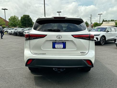 Used 2021 Toyota Highlander XLE FWD image 15