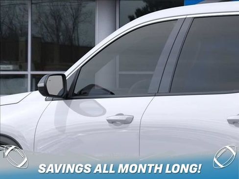 New 2027 Chevrolet Traverse LT w/ Driver Confidence Package FWD image 12