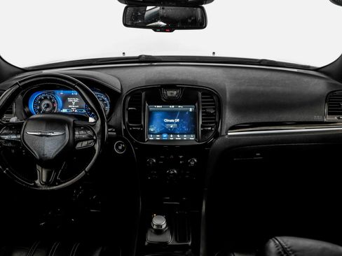 Used 2019 Chrysler 300 S image 12