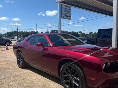 Used 2023 Dodge Challenger SXT w/ Plus Package RWD image 3