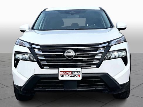 Certified 2024 Nissan Rogue SV image 4