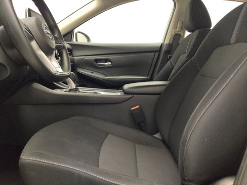 Used 2024 Nissan Sentra SV FWD image 17