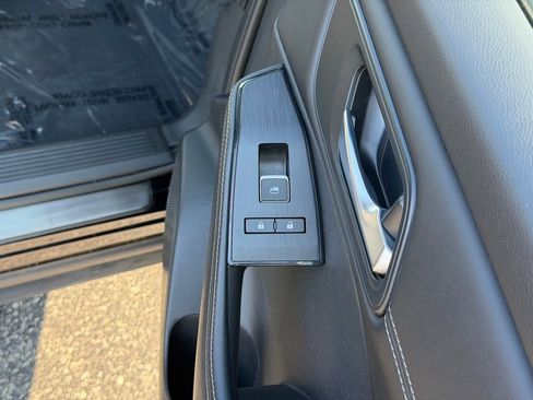 Used 2025 Nissan Rogue SL w/ Tech Package FWD image 28