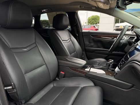 Used 2013 Cadillac XTS Luxury FWD image 25