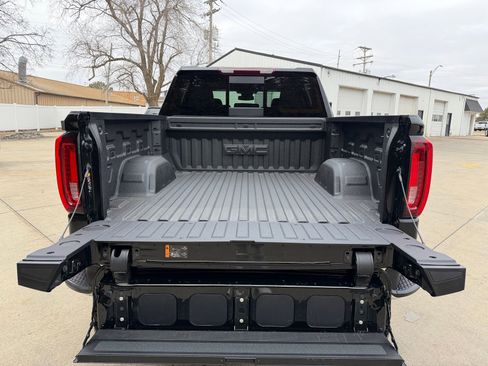 Used 2026 GMC Sierra 1500 SLT w/ SLT Premium Plus Package image 14