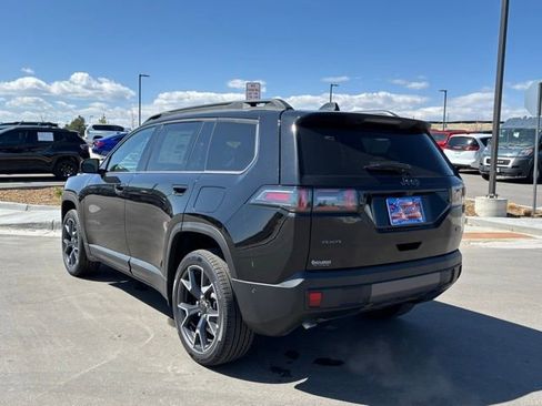 New 2026 Jeep Cherokee Overland w/ Trailer Tow Group AWD/4WD image 3