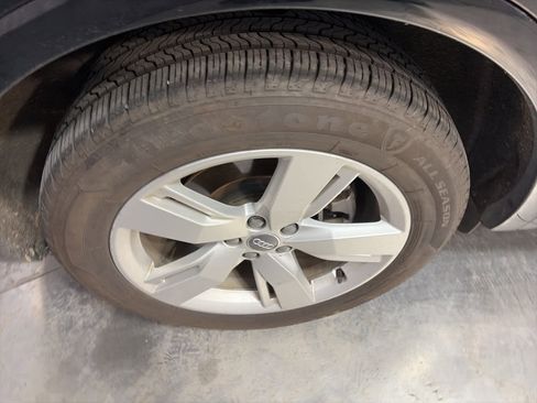 Used 2019 Audi Q5 2.0T Premium Plus w/ Premium Plus Package image 7