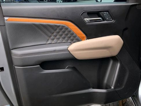 Used 2023 GMC Canyon Denali image 21