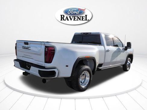 Used 2025 GMC Sierra 3500 Denali Ultimate AWD/4WD image 4
