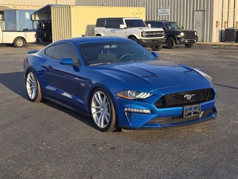 Used 2020 Ford Mustang GT w/ Equipment Group 301A image 6