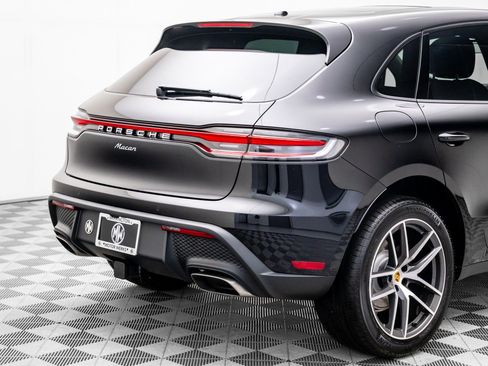 Certified 2025 Porsche Macan image 31