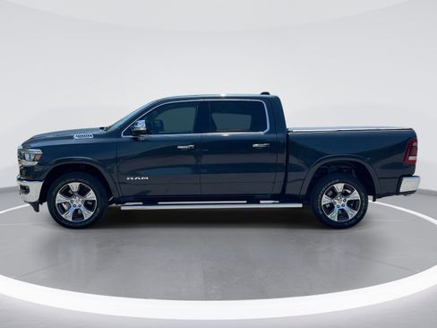 Used 2019 RAM 1500 Laramie AWD/4WD image 6