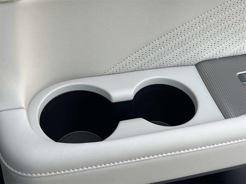 Used 2025 Hyundai Palisade Calligraphy image 18