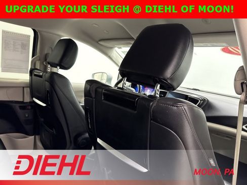 Certified 2020 Chrysler Pacifica Touring-L Plus image 14