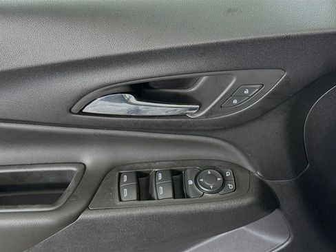 Used 2022 Chevrolet Equinox LT AWD/4WD image 24
