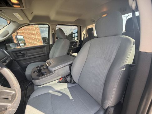 Used 2018 RAM 3500 Tradesman w/ Chrome Appearance Group AWD/4WD image 15