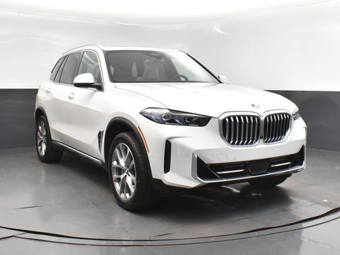 Used 2026 BMW X5 sDrive40i w/ Parking Assistance Package RWD image 9