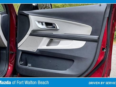 Used 2017 Chevrolet Equinox Premier w/ Enhanced Convenience Package image 28