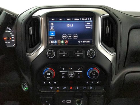 Used 2022 Chevrolet Silverado 2500 LTZ w/ LTZ Plus Package AWD/4WD image 21
