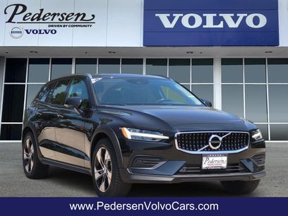 Used 2020 Volvo V60 T5 Cross Country w/ Protection Package Premier