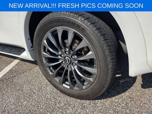 Used 2024 Nissan Armada Platinum w/ Captain's Chairs Package RWD image 7
