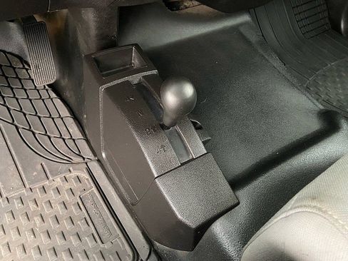 Used 2017 GMC Sierra 1500 4x4 Double Cab w/ Sierra Convenience Package image 16