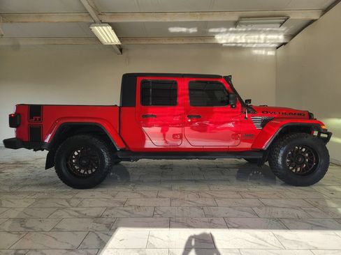 Used 2020 Jeep Gladiator Overland AWD/4WD image 4
