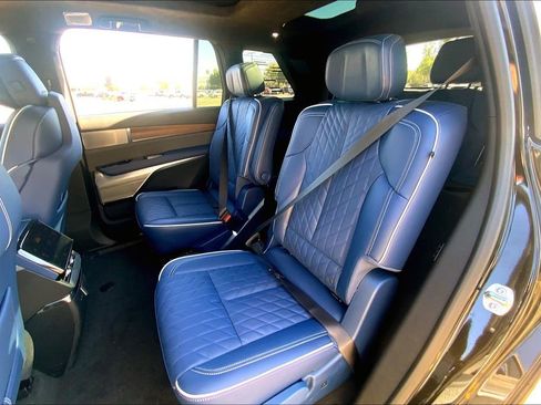 New 2026 Cadillac Vistiq Premium Luxury image 29