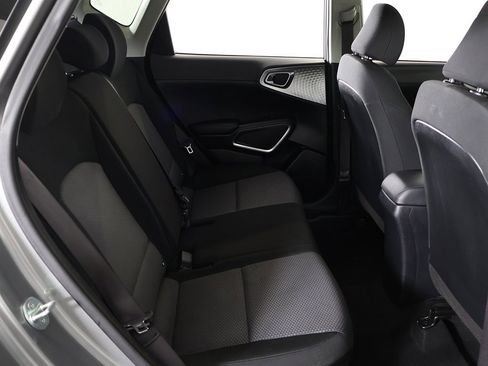 Used 2023 Kia Soul LX w/ LX Technology Package image 32