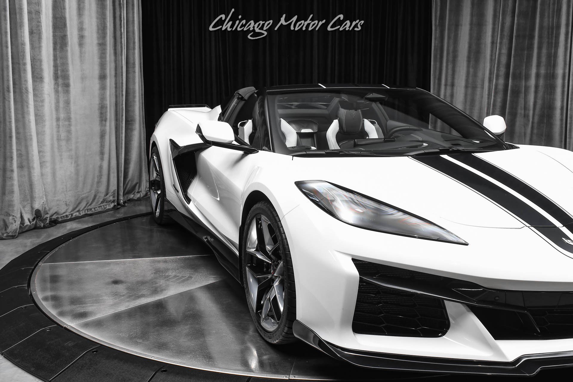 Used 2025 Chevrolet Corvette Z06 w/ Stealth Interior Trim Package RWD image 53